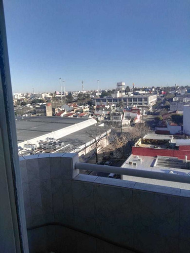 Imagen 4 de 14 de Departamento 4 Amb Frente Lavadero Balcon 2 Cdras Albberdi
