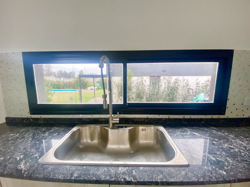 Imagen 4 de 18 de Casa En Venta En Santa Elena - Pilar Del Este