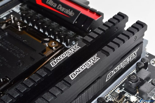 Memoria Ddr4 4gb 2400mhz Crucial Ballistix Sport Lt White