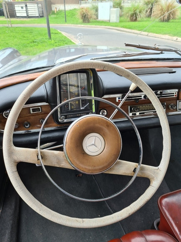 Mercedes Benz 220s
