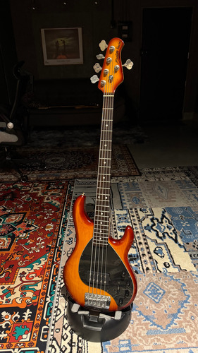 Baixo Music Man Sterling Ray 35 Trb Fender Destro Coral-escuro Envernizado 5 (Usado)