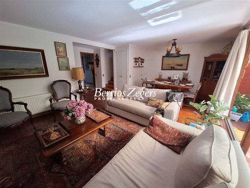 Casa Venta 4 Dormitorios, San Carlos De Apoquindo,las Condes