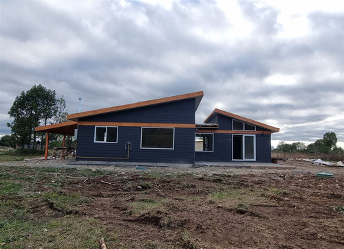 Casa En Venta De 3 Dorm. En Puerto Varas