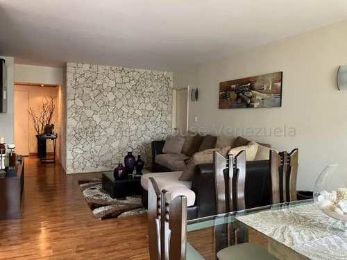 Ms: 25-8465. En Venta Amplio Y Seguro Apartamento En El Peñón. A=143m2, 3h, 3b, 1p.