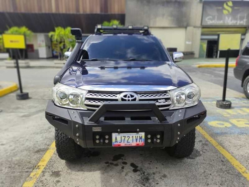 Imagen 2 de 14 de Toyota Fortuner