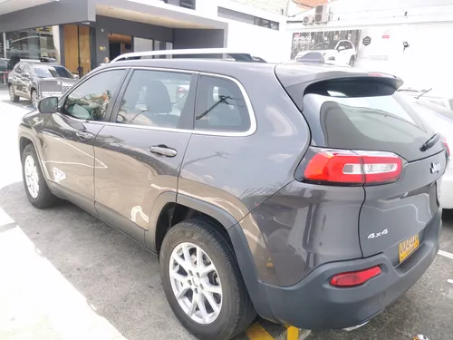 Jeep Cherokee 3.2 Longitude
