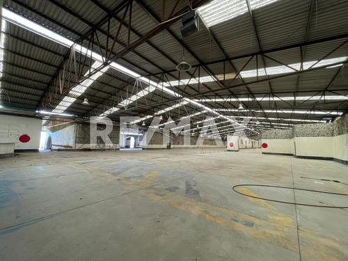 Renta De Nave Industrial De 10,000 M2