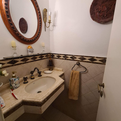 Casa En Libertador Al Rio