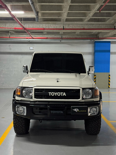 Toyota Land Cruiser 71 2022