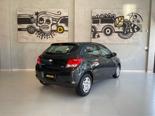 Chevrolet Onix ONIX HATCH JOY 1.0 8V FLEX 5P MEC.
