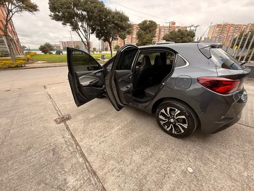 Chevrolet Onix 1.0T Premier Hatch At