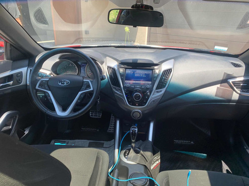 Hyundai Veloster 1.6 6at 130cv 2017