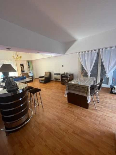 Imagen 5 de 8 de Venta - Casa En Planta Baja Con Jardín Y Patio Interno!
