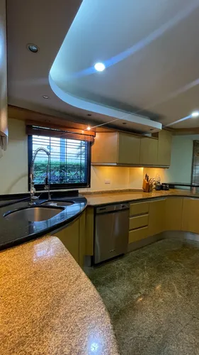 Casa En El Cafetal (5h/7b/4pe)
