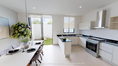 Imagen 7 de 30 de Casa En Venta De 3 Recámaras, 3 Niveles En Paraíso, Residencial Playa Del Carmen, Playa Del Carmen.