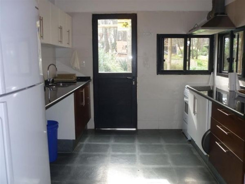Casa En Venta De 4 Dormitorios En Montoya
