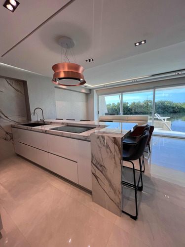 Espectacular Apartamento En Isla Paraíso Conterraza Y Muelle