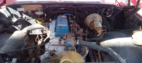 Chevrolet C-10 C10 pick up 1977, motor Perkins 4 cilindros andando