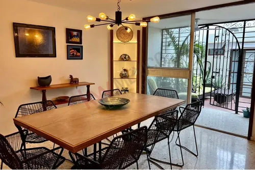 Precio Reducido Casa Con 2 Terrazas En La Azotea Y Un Patio