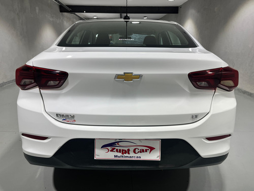 Chevrolet Onix plus 1.0 Lt 4p