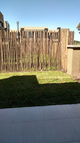 Imagen 2 de 8 de Departamento En Venta En Canning.