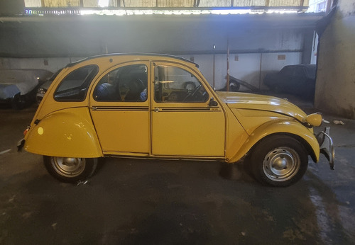Citroen 3cv Azam M28
