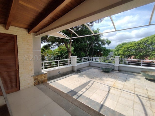 La Floresta Conjunto De Edificio 4 Pisos Amoblados Y Casa Mm