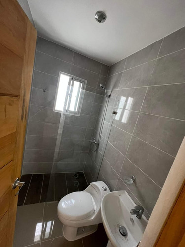Vendo Casa En San Isidro 2 Nieveles Nuevas