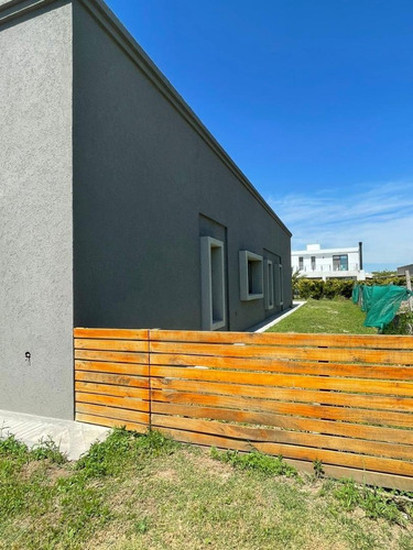 Casa A Estrenar En El Canton-