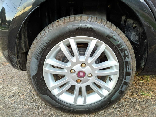 Fiat Punto 1.4 Attractive Flex 5p 2012