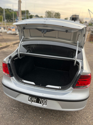 Volkswagen Voyage 1.6 Highline Imotion