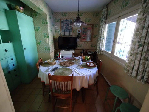 Casa 4 Dormitorios Con Departamento Cerro De Las Rosas Zona Norte