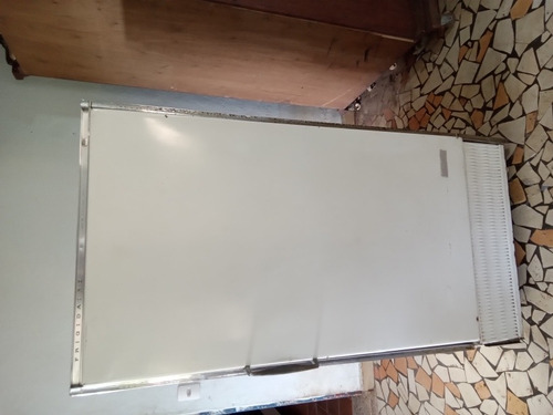 Geladeira Frigidaire Deluxo General Motor #109258 (Usado)