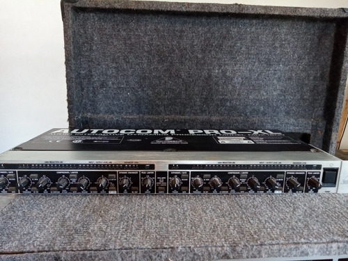 Imagen 1 de 2 de Compresor Behringer Mdx1600
