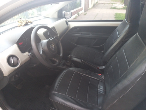 Volkswagen Up! 2014 1.0 Move Up! 75cv 3 P