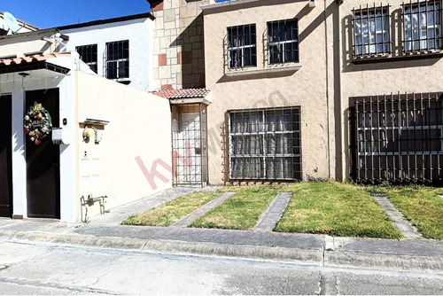 Casa En Venta En Hacienda Del Valle Ii, San Mateo Otzacatipan, Toluca