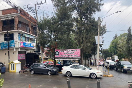 Ubicadísimo Edificio Con Locales Alto Flujo De Personas Y Desarrollo