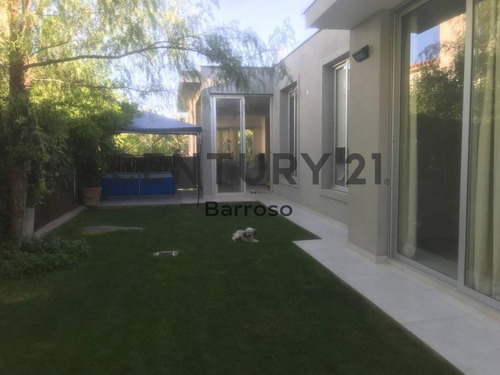 Imagen 19 de 23 de Espectacular Casa En Barrio Dalvian