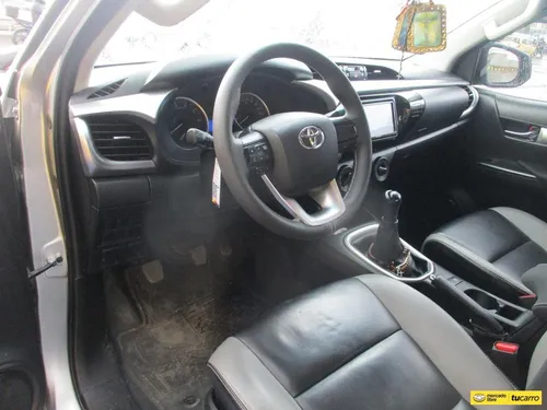 Toyota Hilux Doblecabina 4x4 2400cc Mt Aa