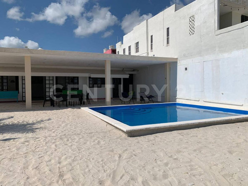 Casa En Renta Ubicada En Progreso En Primera Línea