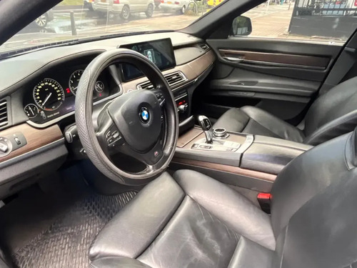 BMW Serie 7 3.0 730i F01
