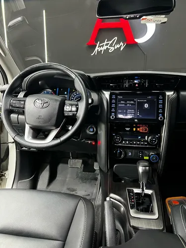 Toyota Fortuner 2.8 SRV