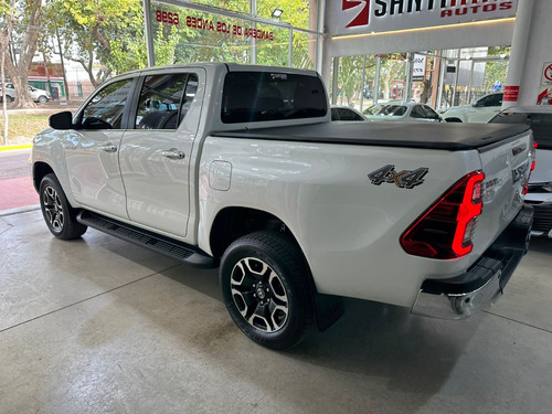 Imagen 4 de 12 de Toyota Hilux (l21) 2.8 C/d 4x4 Tdi Srx 204cv