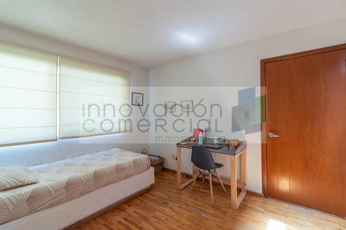 Jurica, Casa En Venta En La Mejor Calle