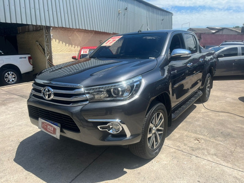 Toyota Hilux Cabine Dupla TOYOTA HILUX CD 2.8 4X4 SRX DIESEL 2017 CINZA BAIXO KM