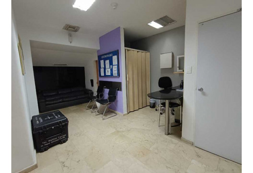 Clínica En Venta El Viñedo Om-7306944