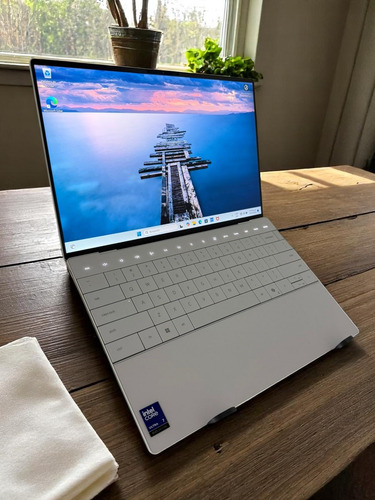 Dell Xps 9350, 13 , Ultra 7 Evo, 16 Ram, 512 Ssd, 2025 Blanco (Reacondicionado)