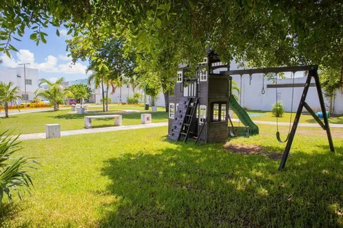 Casa · 3 Recámaras · Quintas Kavanayen · Avenida 135 · Polígono Sur · Privada