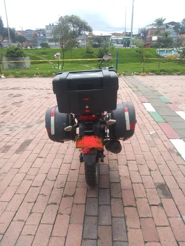 Invicta Cb 150