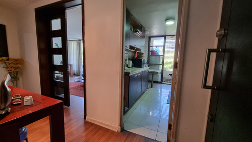 Ñuñoa, Vive Seguro En Un Amplio Departamento